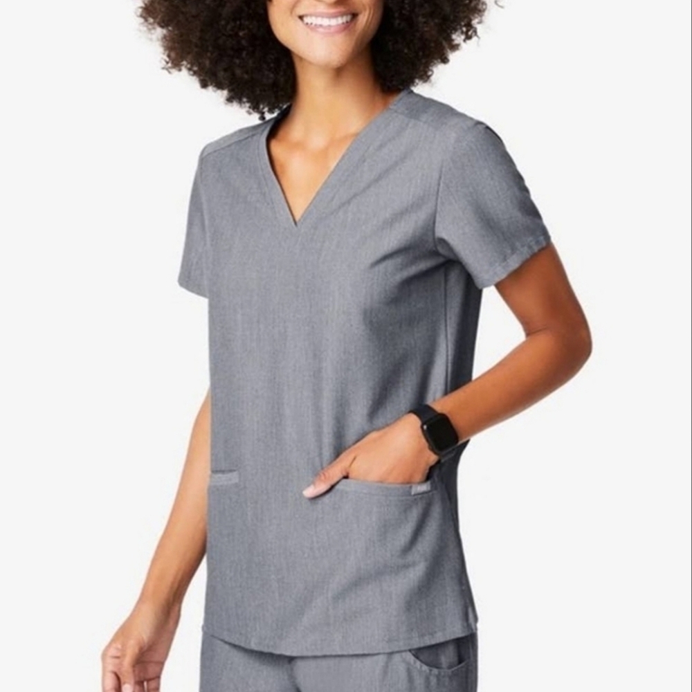 FIGS #FW1100 Casma Three Pocket V Neck Scrub Top Graphite Size Medium Medical
